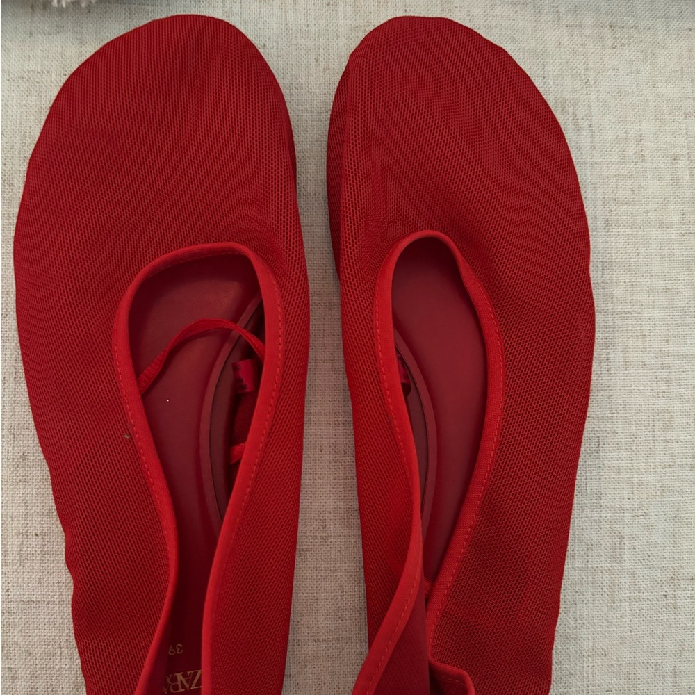 Brand new Zara mesh red ballet flats never worn size 38 but fit like a 8.5-9